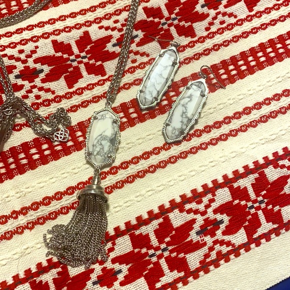 Kendra Scott Howlite set no longer available in stores excellent preloved cond - Picture 3 of 3